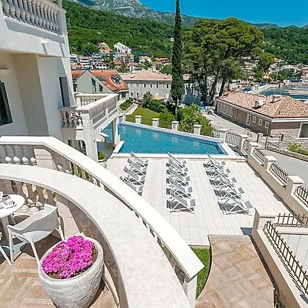 Boutique Kredo Hotel 4*
